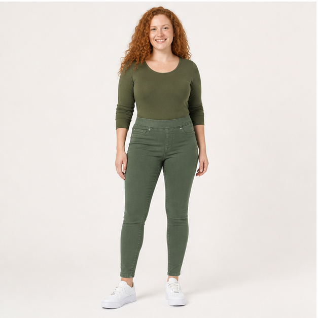 Women's Mid-Rise Stretch Pull-On Jegging - model view